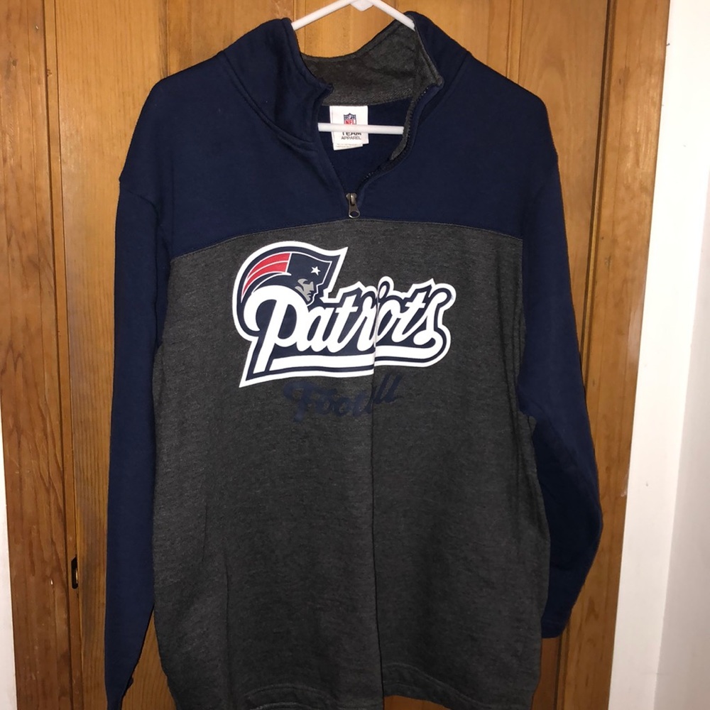 Patriots pullover